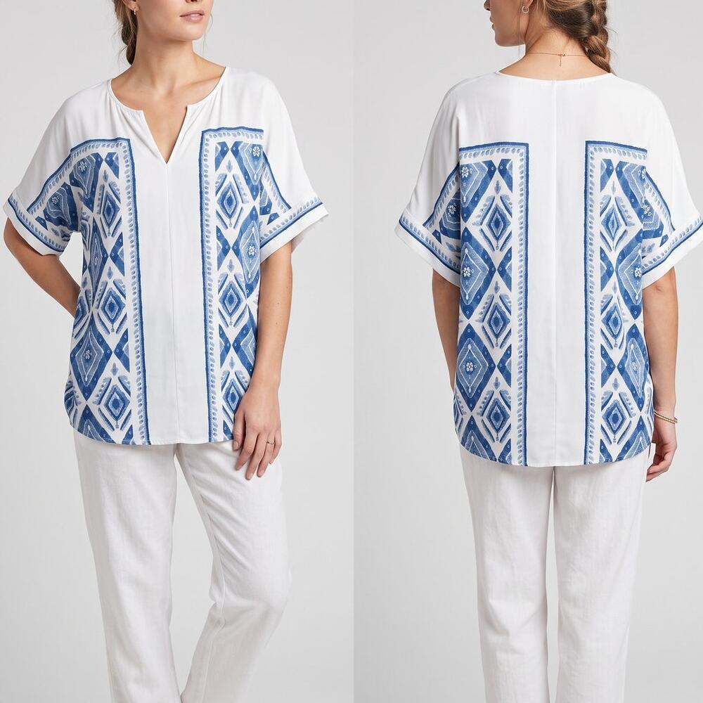 Chico's Size 2 Large Top White Short Sleeve V Neck Blue Geometric Front Panels
